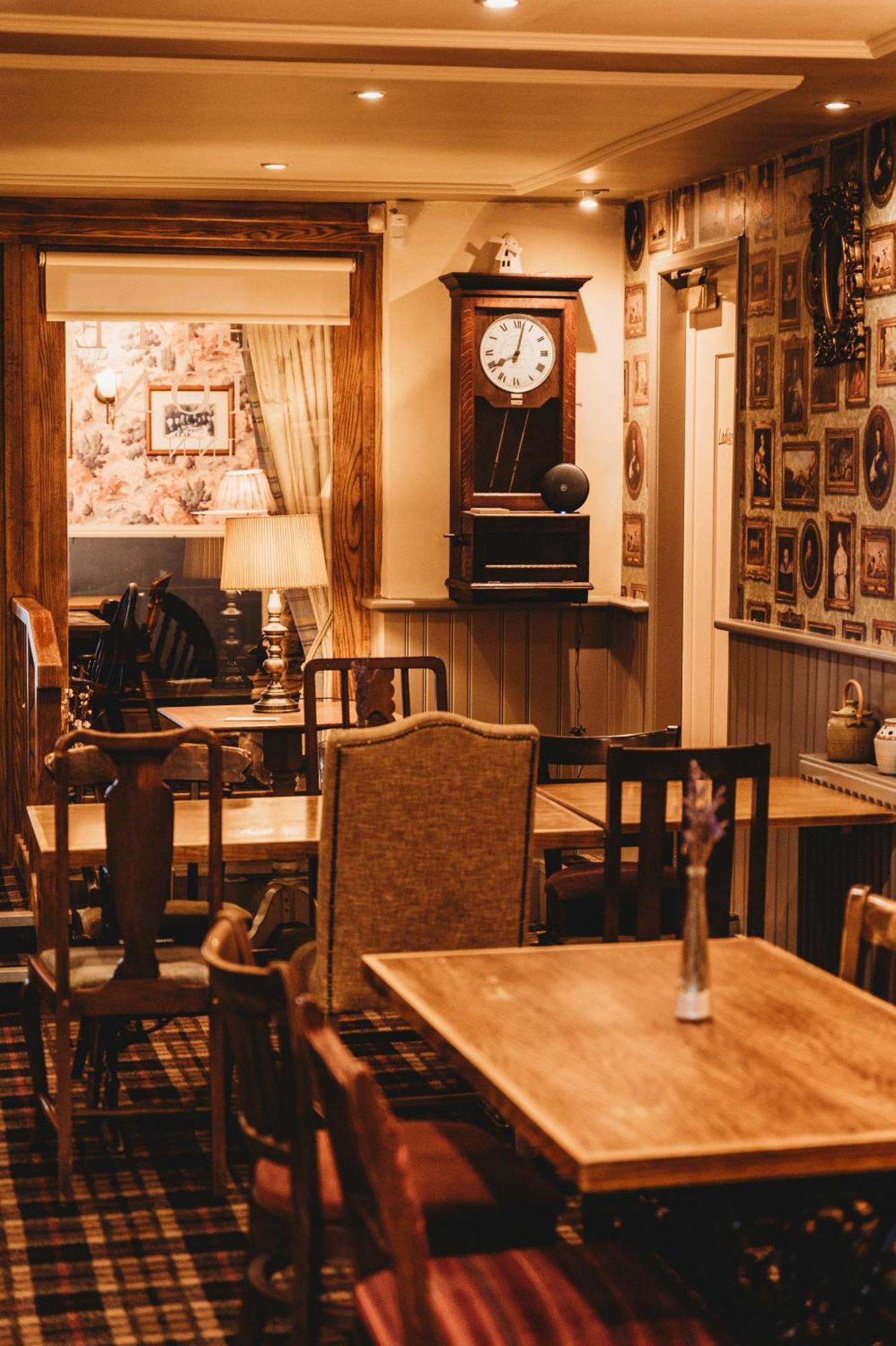 The White Lion Inn โอ๊กคัม ภายนอก รูปภาพ